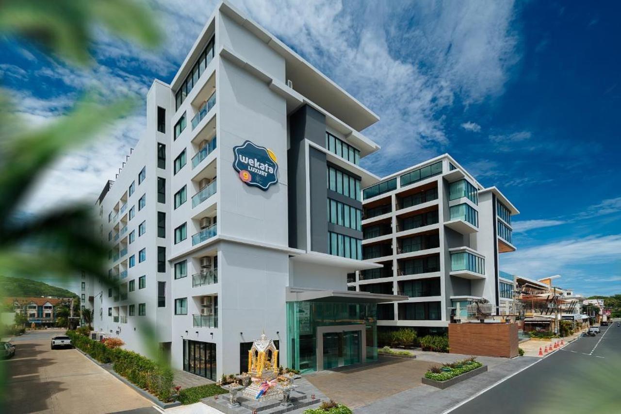 วี กะตะ ลักชูรี่ Hotel หาดกะตะ ภายนอก รูปภาพ