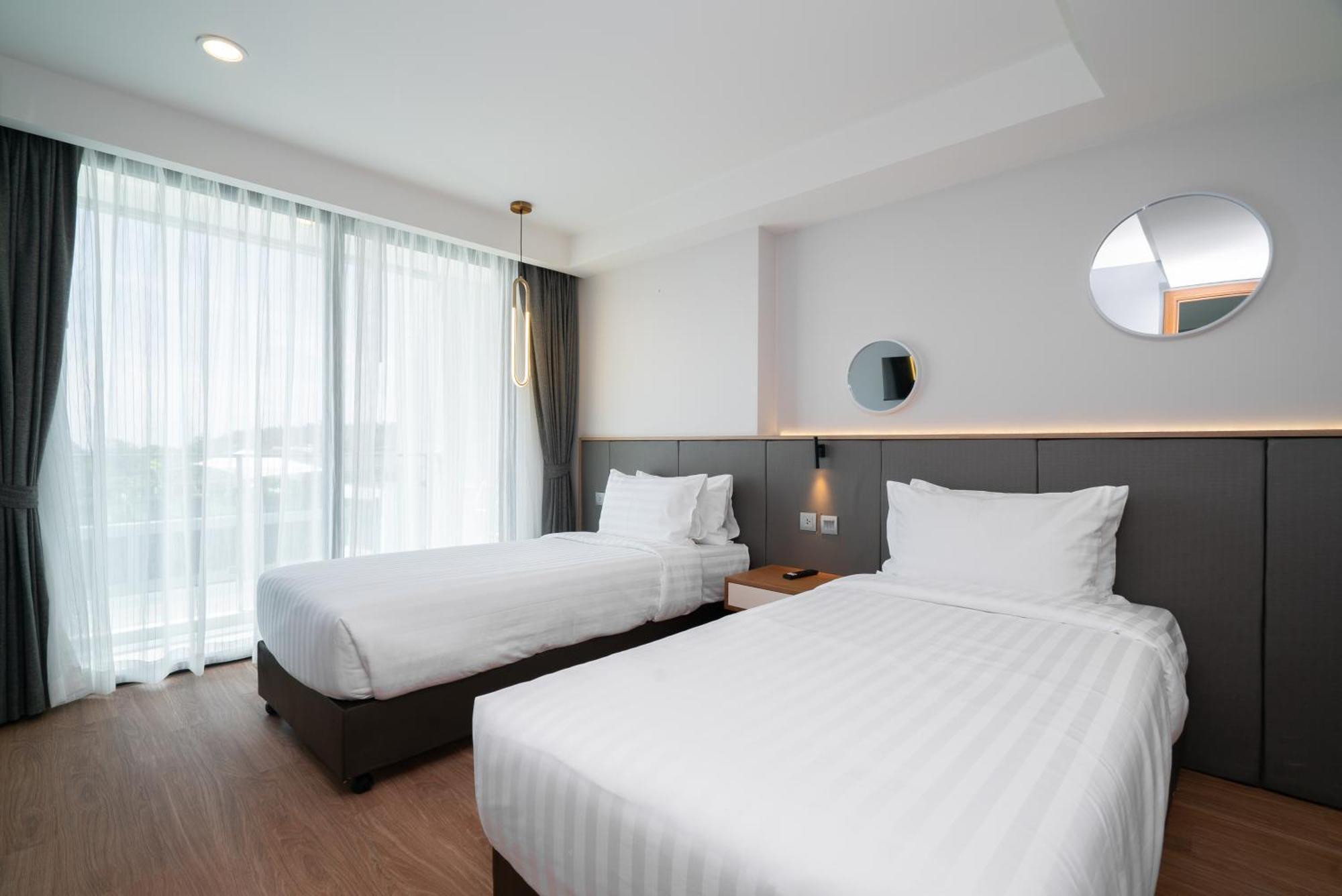 วี กะตะ ลักชูรี่ Hotel หาดกะตะ ห้อง รูปภาพ