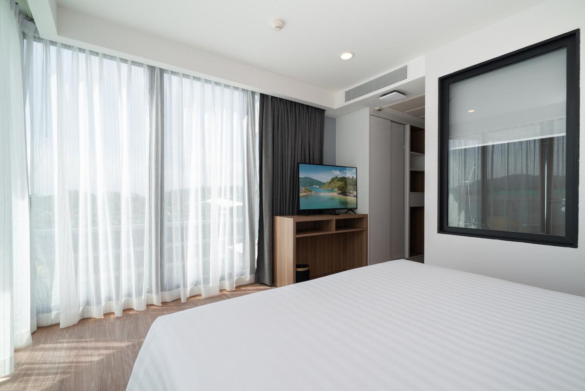 วี กะตะ ลักชูรี่ Hotel หาดกะตะ ห้อง รูปภาพ